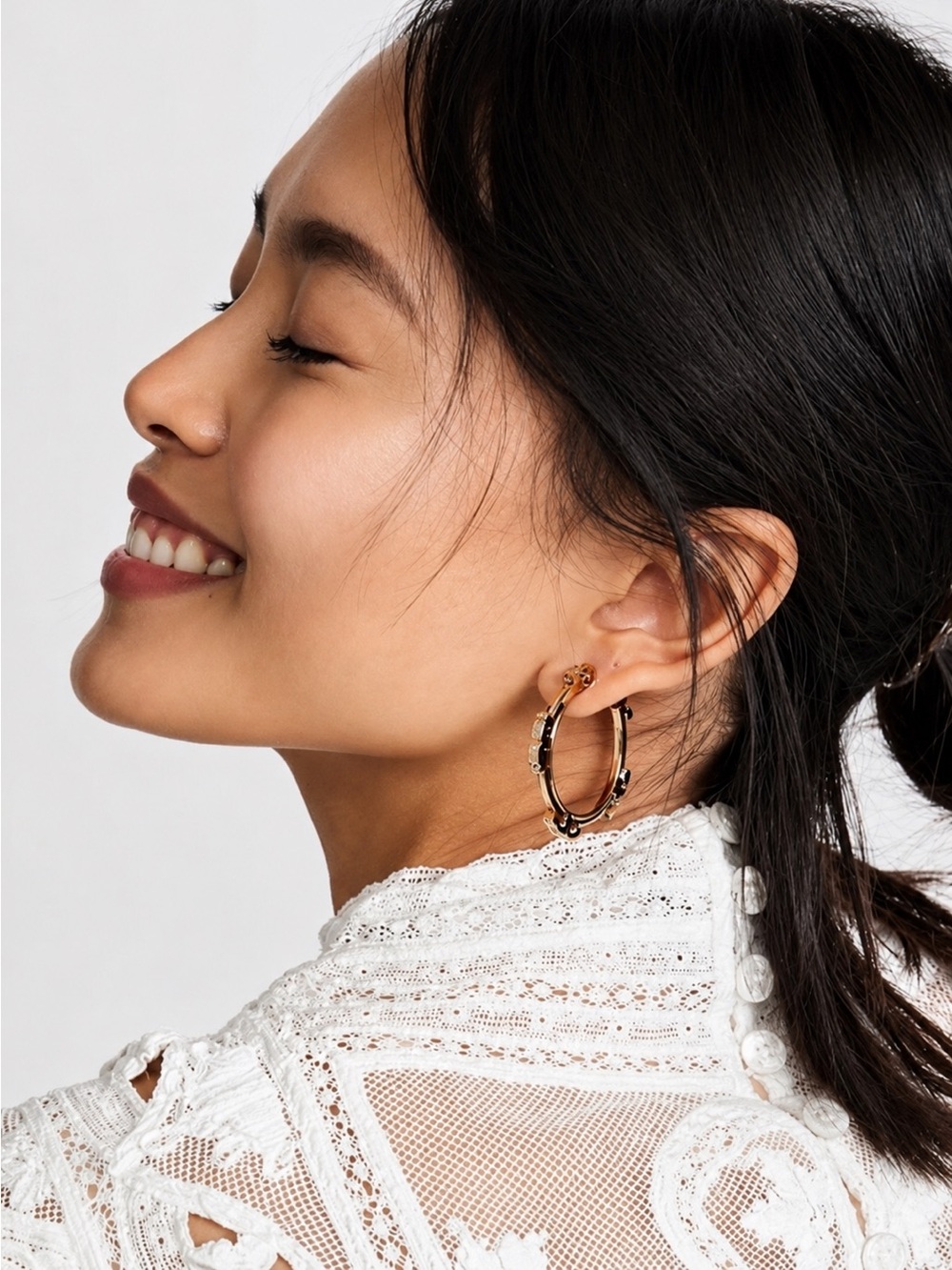 TORY BURCH • Rose Gold Serif T Logo Hoop Earrings - Picture 7 of 11